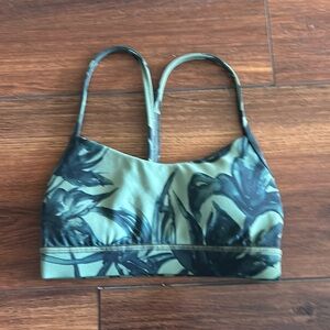 Lululemon Flow-Y Nulu sports bra